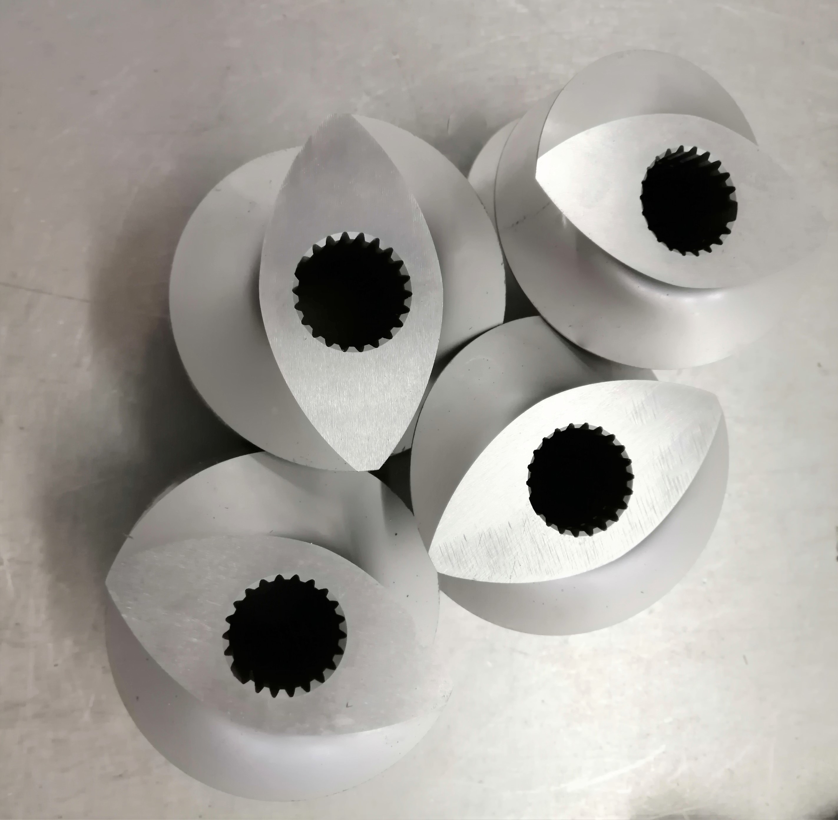 CWJ70 Double Flighted 60HRC Screw Extruder Screw Elements For Food Industry