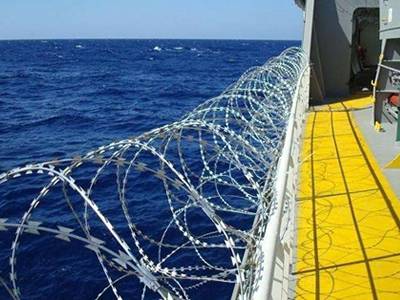 galvanized concertina razor wire
