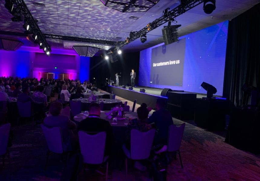 Indoor SMD2121 P2.6 Led Screen 3840Hz Full Color Led Panel For Event Exhibition