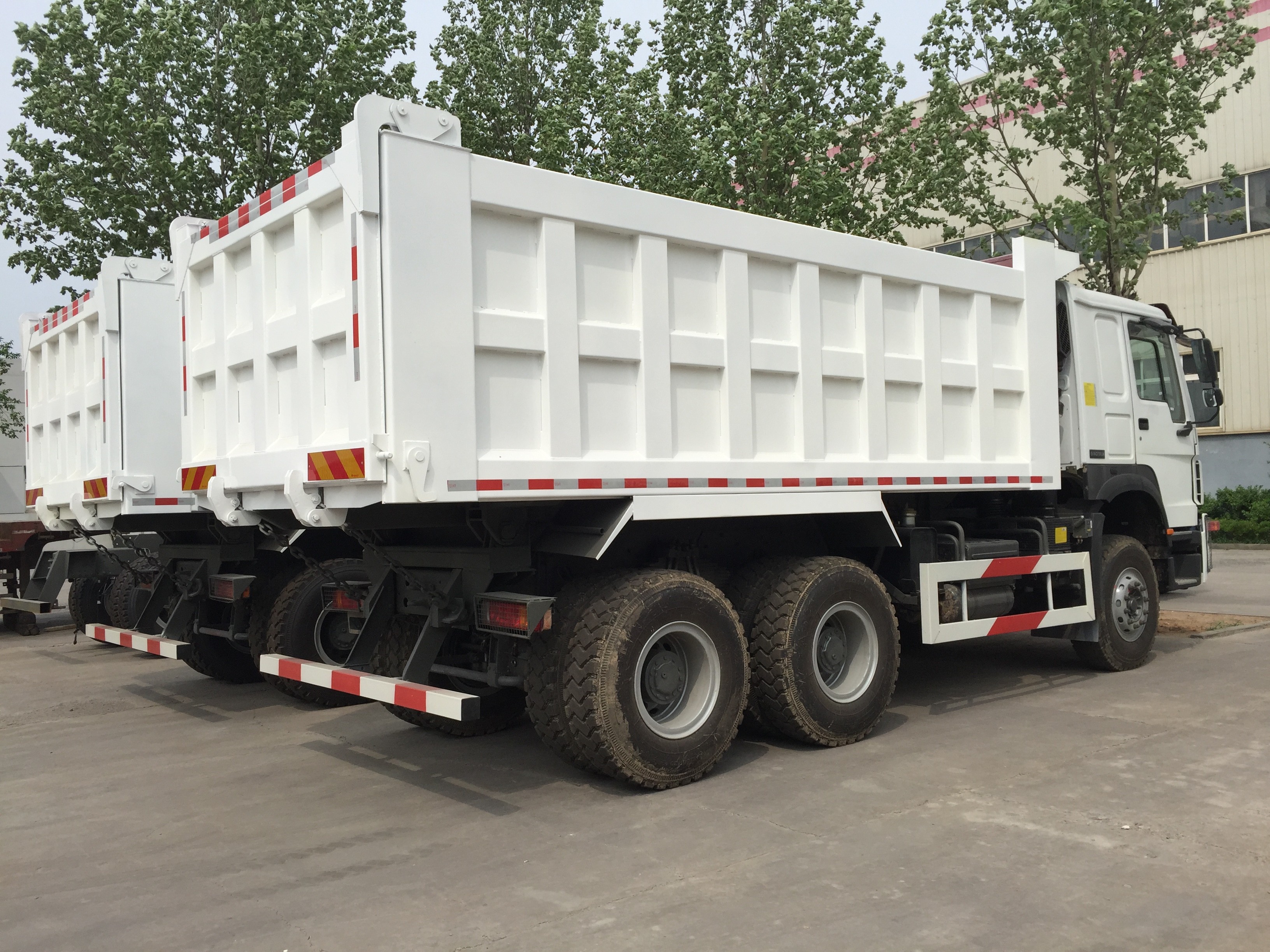 New 6 X 4 Middle Lift 25 Ton Heavy Duty Dump Truck 10 Wheels