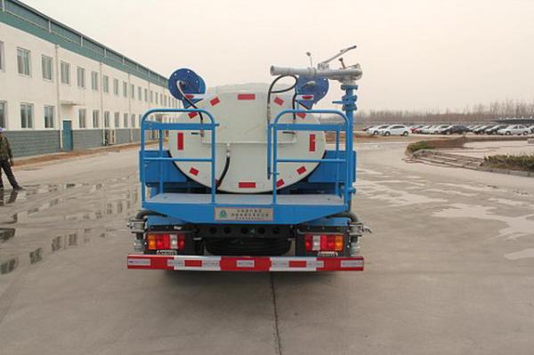 Water Tanker Truck Total Weight (Kg) 6495 Effective Volume Of Tank 2.78m³,4x2