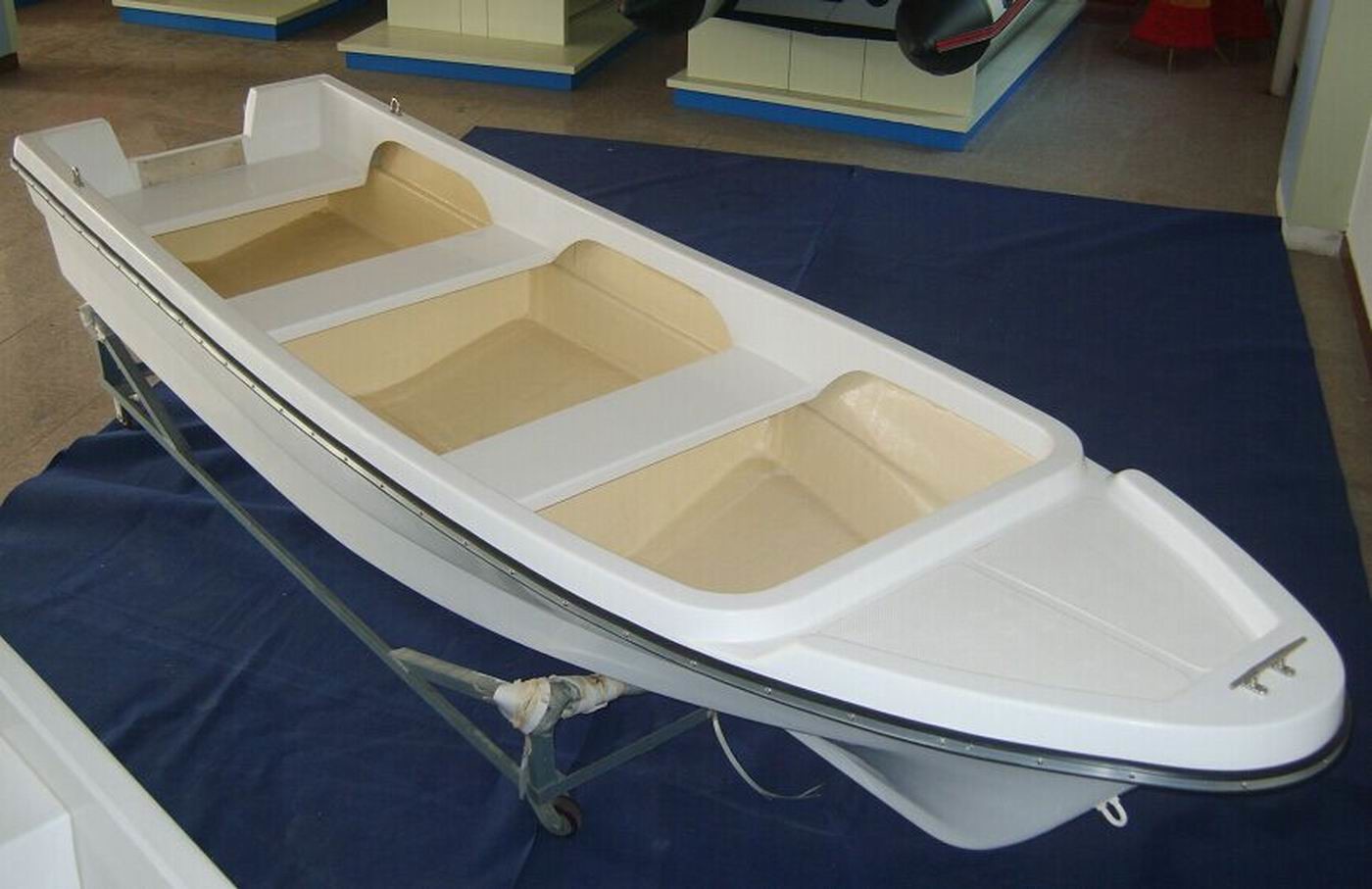 Attractive Commercial Fishing Boats Double Hull 4.2m FS420D With Fishing Tank
