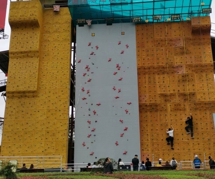 Revolutionize Your Indoor Rock Climbing Wall Competition with Our Holds and Techniques