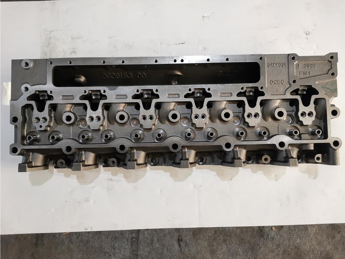 Orignal Dongfeng Cumminss 6CT8.3 Engine Cylinder Head Assembly Original ISO9001 3968902 3939346 3973493 4942463 3936292
