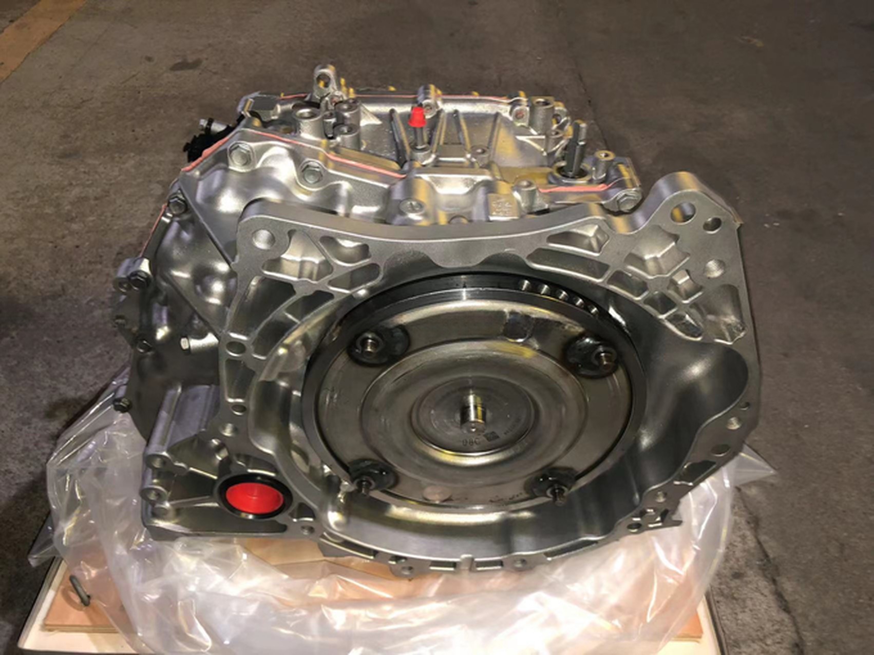 Remanufactured Auto Gear Box Nissan JF015E RE0F11A 2WD 1.8L Automatic Gearbox