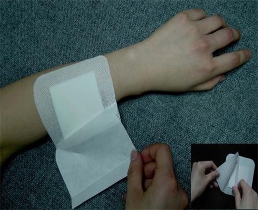 PLC Controlled KR-QFT-A Medical Dressing Packaging Machine For Steril Wound Patch
