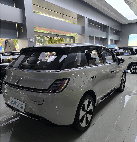 Affordable Baojun Yunduo 360 460km Station Wagon Energy Vehicle with Lithium Ion Battery