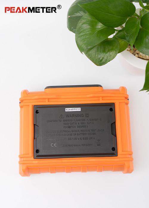 DC 250 / 500 AC 750V Digital Insulation Resistance Tester Low Voltage Indication