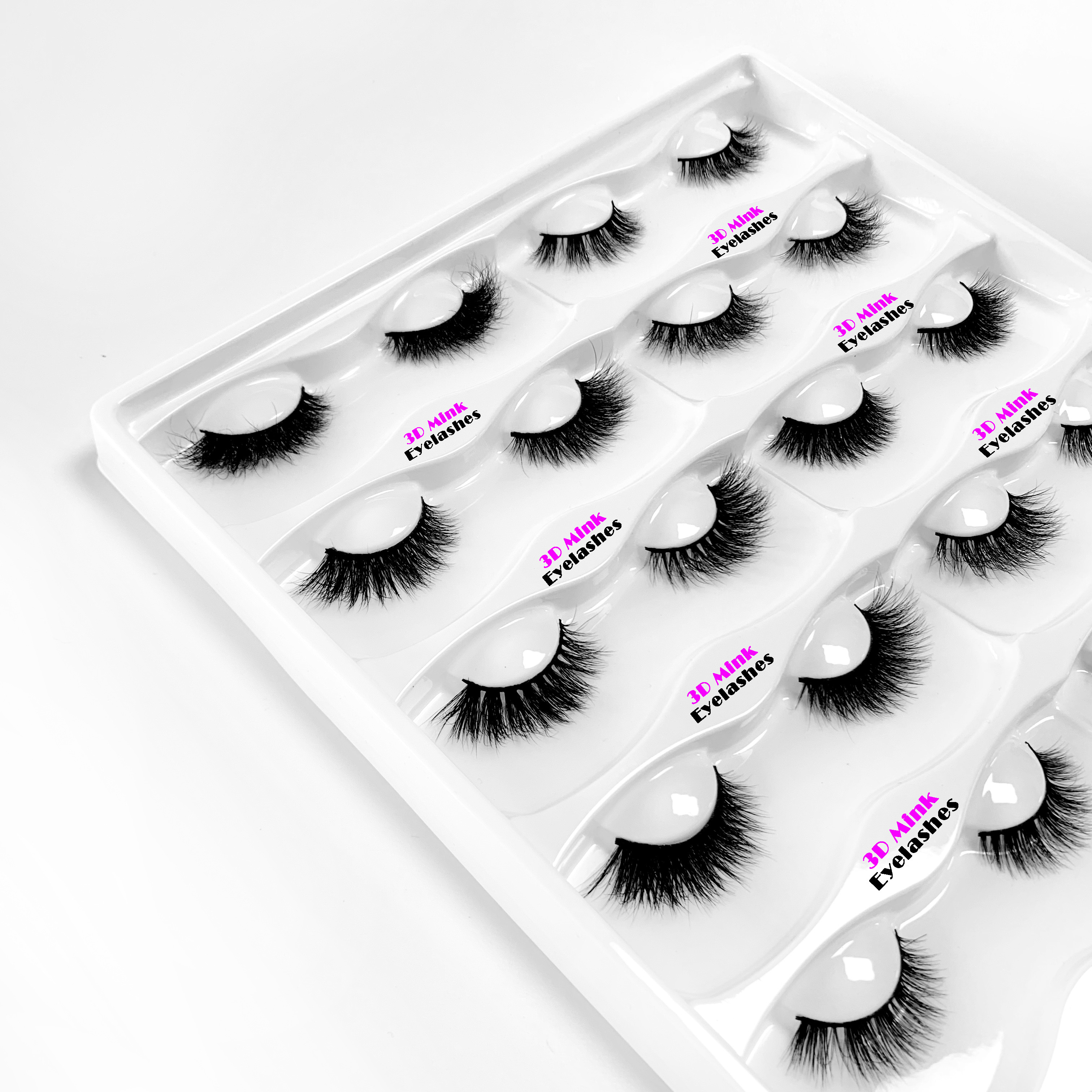 Long 3D Real Mink Eyelashes Customized Thickness Ultra Soft Feeling