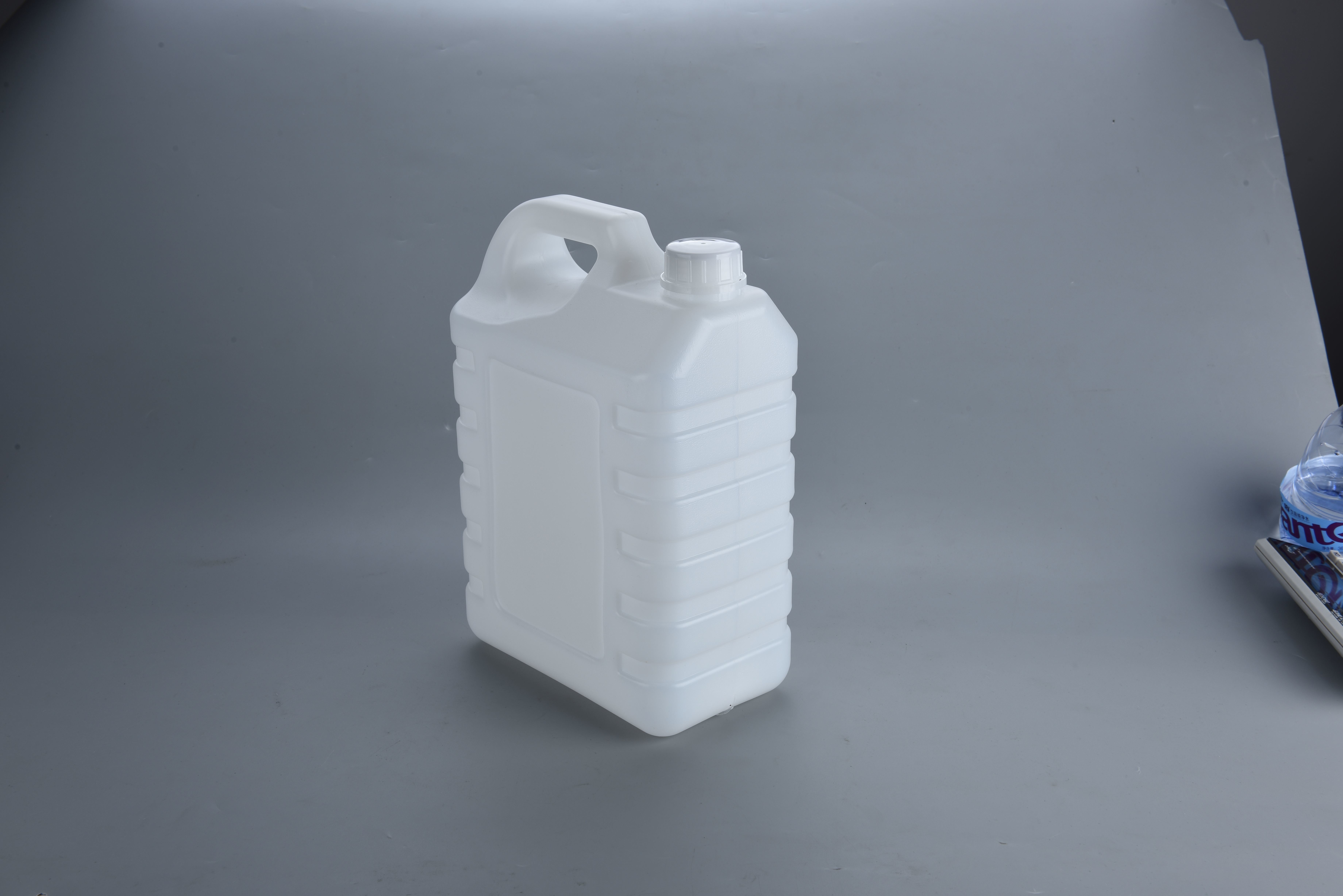 6L Customized Plastic Jerry Can Spot Order Or Process Options Available