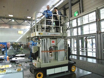 Four Mast Electric Ladder Lift , 300KG Load 12m Mobile Elevated Platform