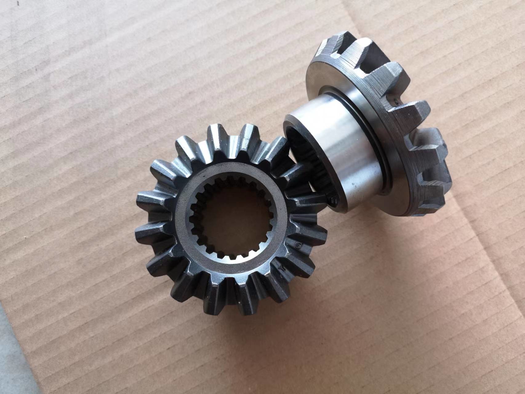 700P NQR FSR Final Drive Gear Repair Kit SAH067 Engine Model 4HK1 Side Gear 1415610930 Spider Pinion 1415210350