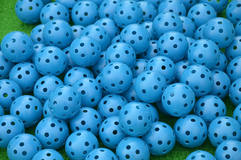 hollow practice golf ball ， hole hole plastic golf ball ， golf ball , golf balls , golf practice ball