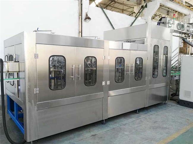 CIS 2000BPH Automatic Water Bottle Filling Machine SS304 Photoelectric Sensor