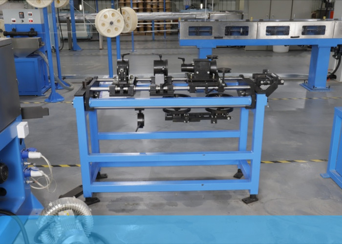 Horizontal 60m/Min Metal Longitudinal Forming Device Fiber Optic Cable Machine