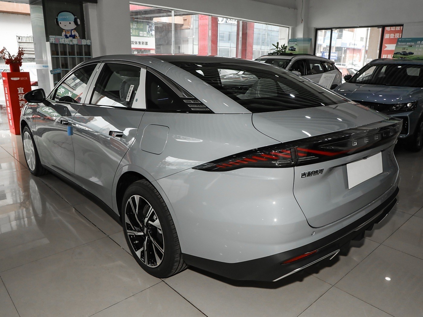 L6 2023 1.5T DHT 60km Geely Galaxy Car Used Vehicles Cheap 235Km/H