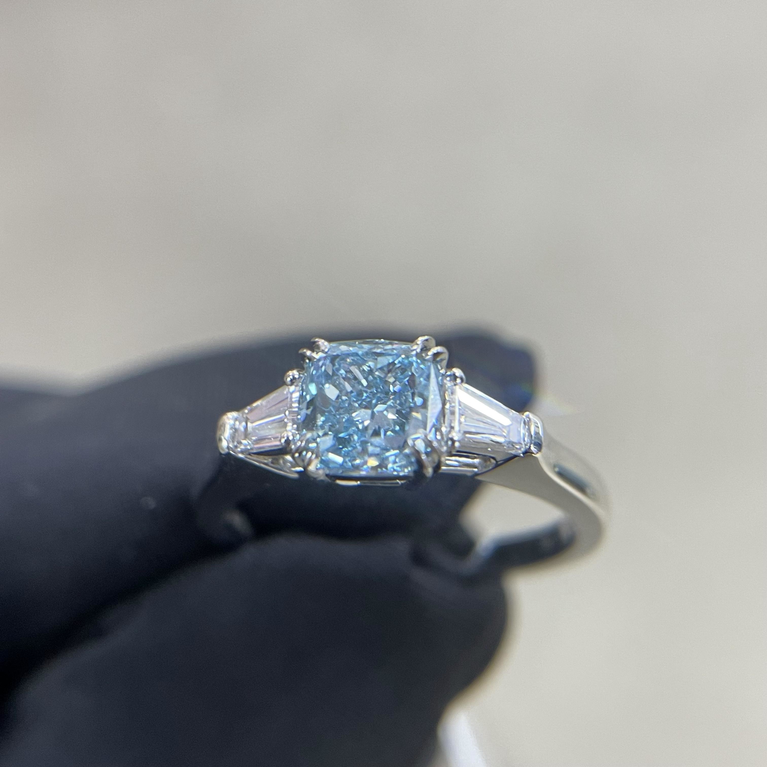1.13ct Cushion Cut Lab Grown Engagement Rings IGI