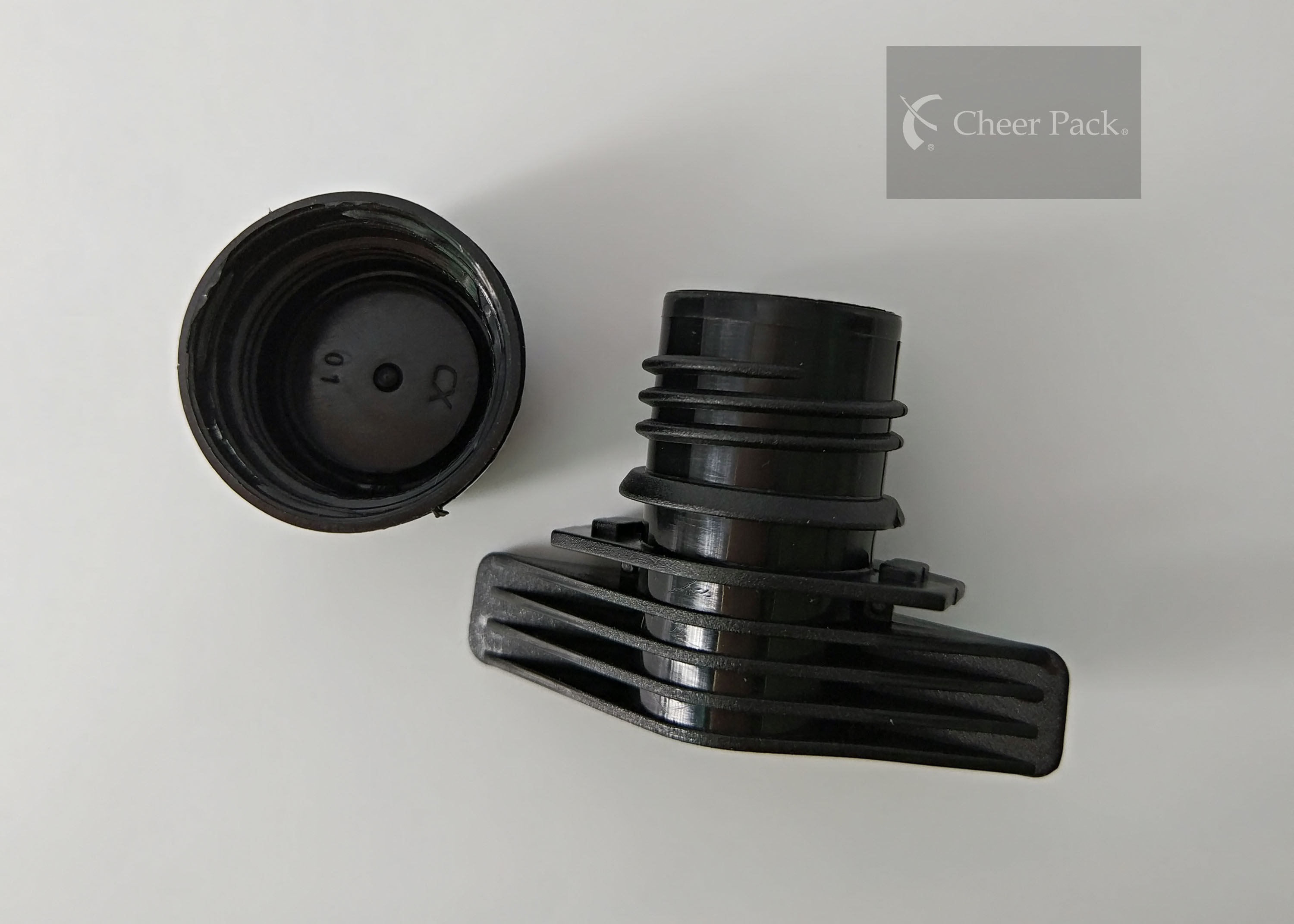 Different Style Flip Spout Cap 1.6cm Inner Size For Plastic Stand Up Bags
