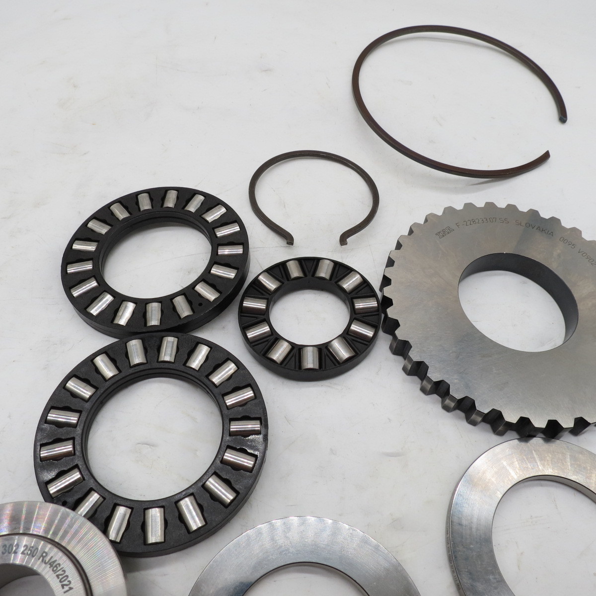 Hot selling bearing 1358010007Hot selling bearing 1358010007