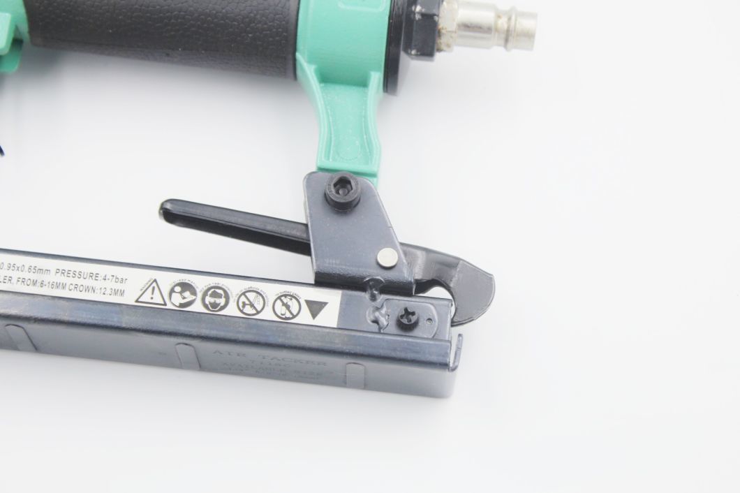 Top-Rated Durable 21 Gauge Fine Crown Air Pneumatic Staple Gun (Green) Air Stapler 8416 for Furniture Decoration