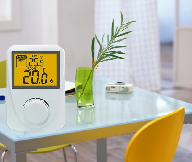 Heating / Cooling Wired Digital Room Thermostat LCD Display Customized Logo