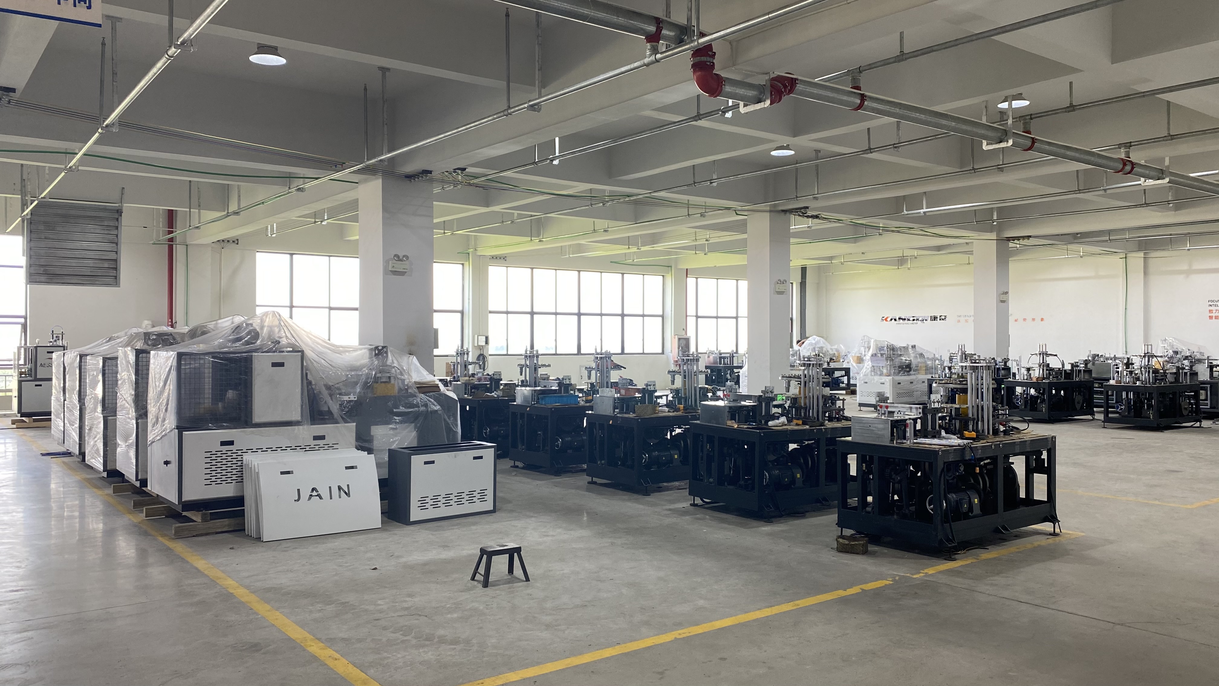 manual easy operating low cost high precision flat die cutting and creasing machine for paperboard