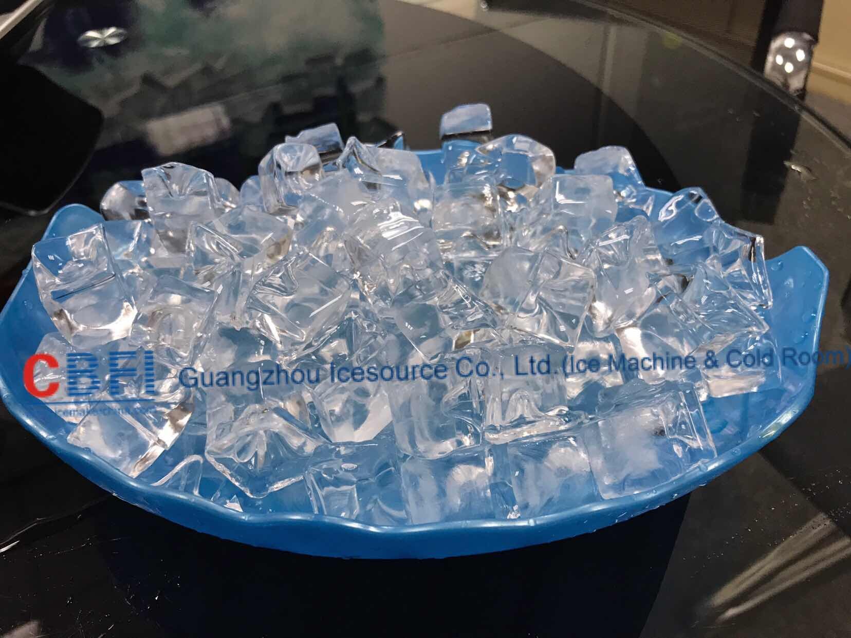 Party Ice Cube Machine For Bar , Compact Commercial Ice Maker