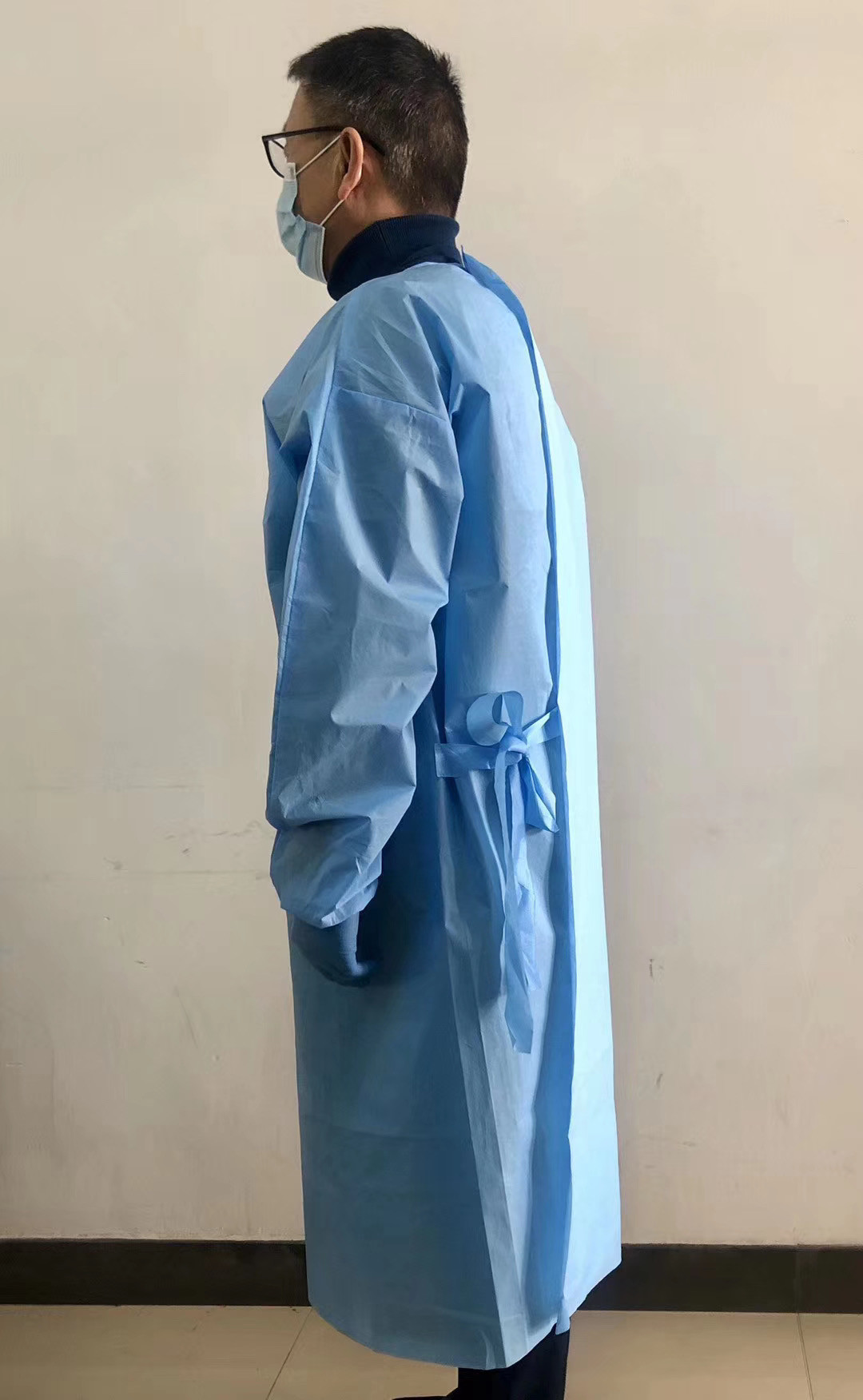 Sterile Surgical Gowns Factory Liquid Proof AAMI level 2 Surgical Isolation Gowns SMS45g for Hospital Use