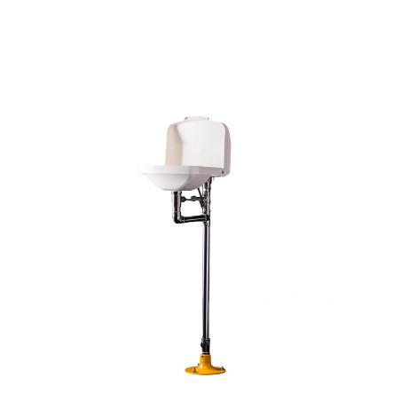 Quality Standard Version Vertical Eyewash Station With White Linkage Flip Flop for sale