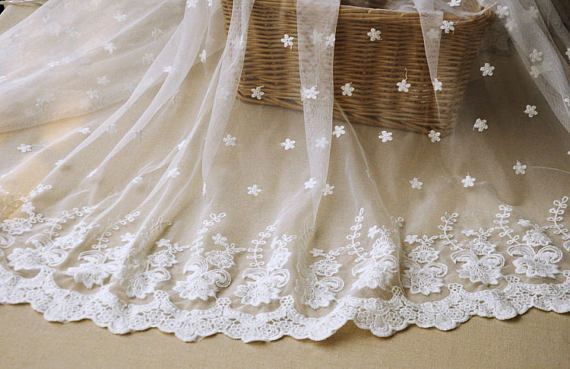 Vintage Symmetrical Floral Nylon Lace Fabric For Wedding Dress With Scalloped Edge