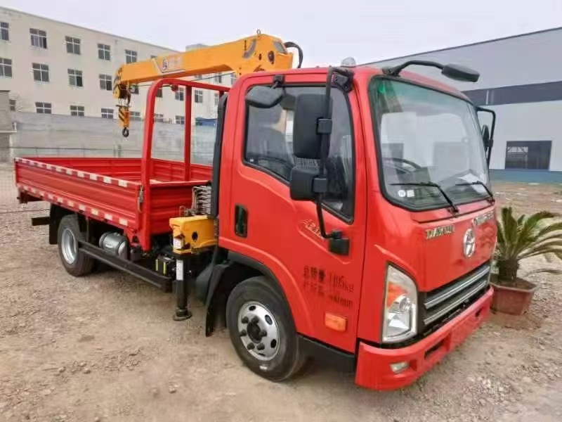 Factory Wholesale Vehicle Mounted 3-ton, 5-ton, 8-ton Telescopic Arm Small Crane for Sale