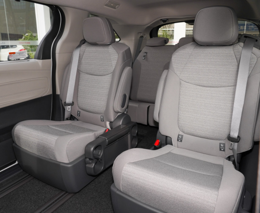 TOYOTA Sienna 2023 2.5L Hybrid Shushi version 2.5T 189HP L4 5Door 7seats MPV Car