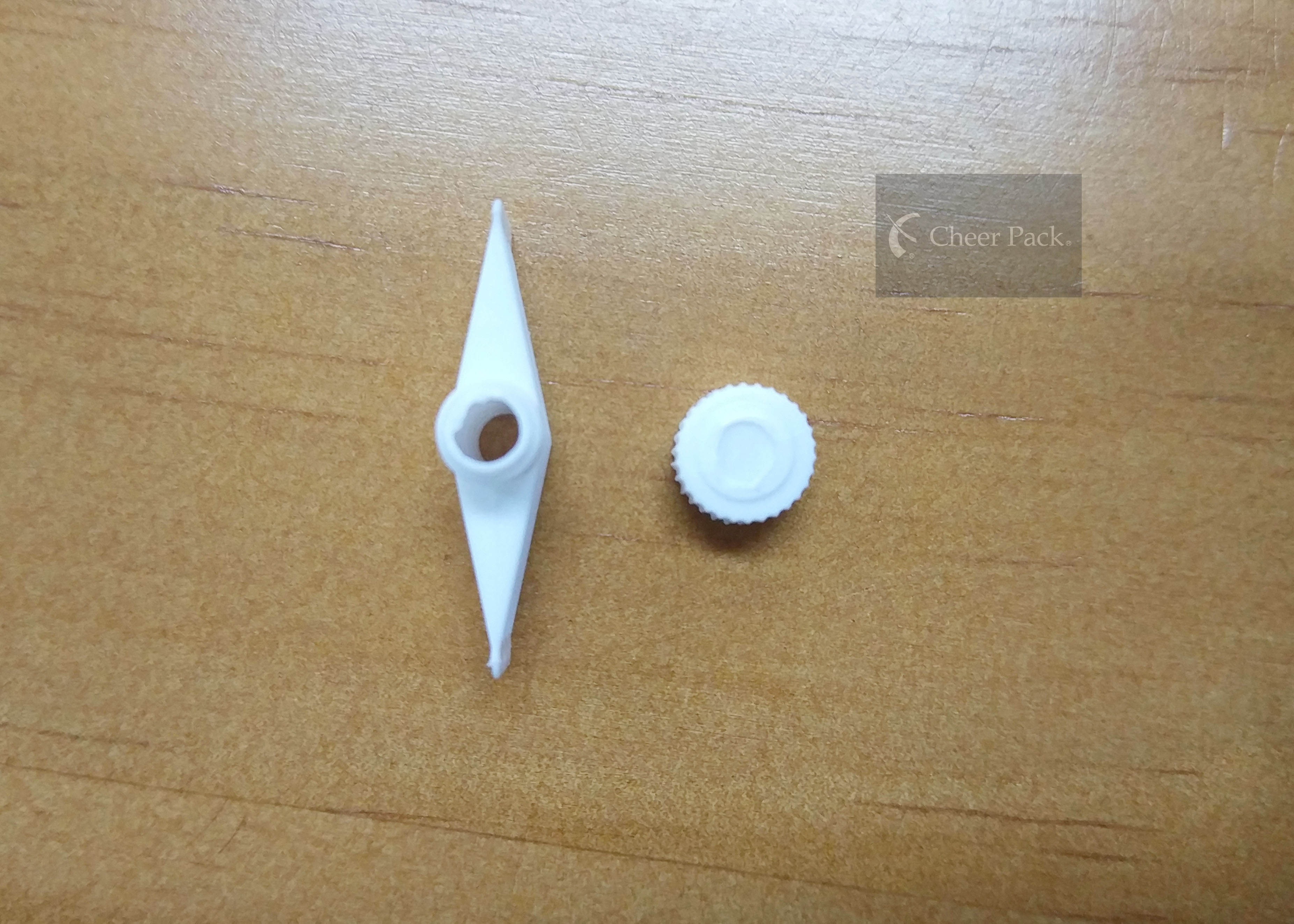 Small Diameter 4mm PE Spout Pouch Cap / Plastic Bottle Spout Cap