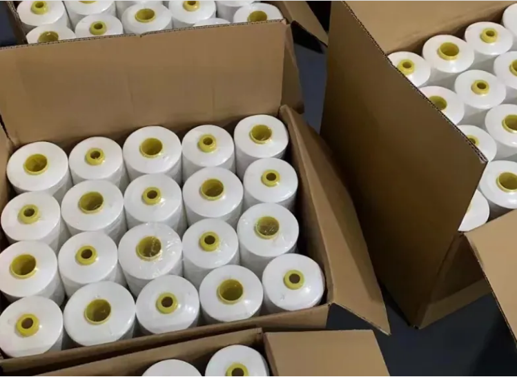 White 40S/2 Quilting Thread for Loom Edge Taping Bottom Durable and Long-lasting