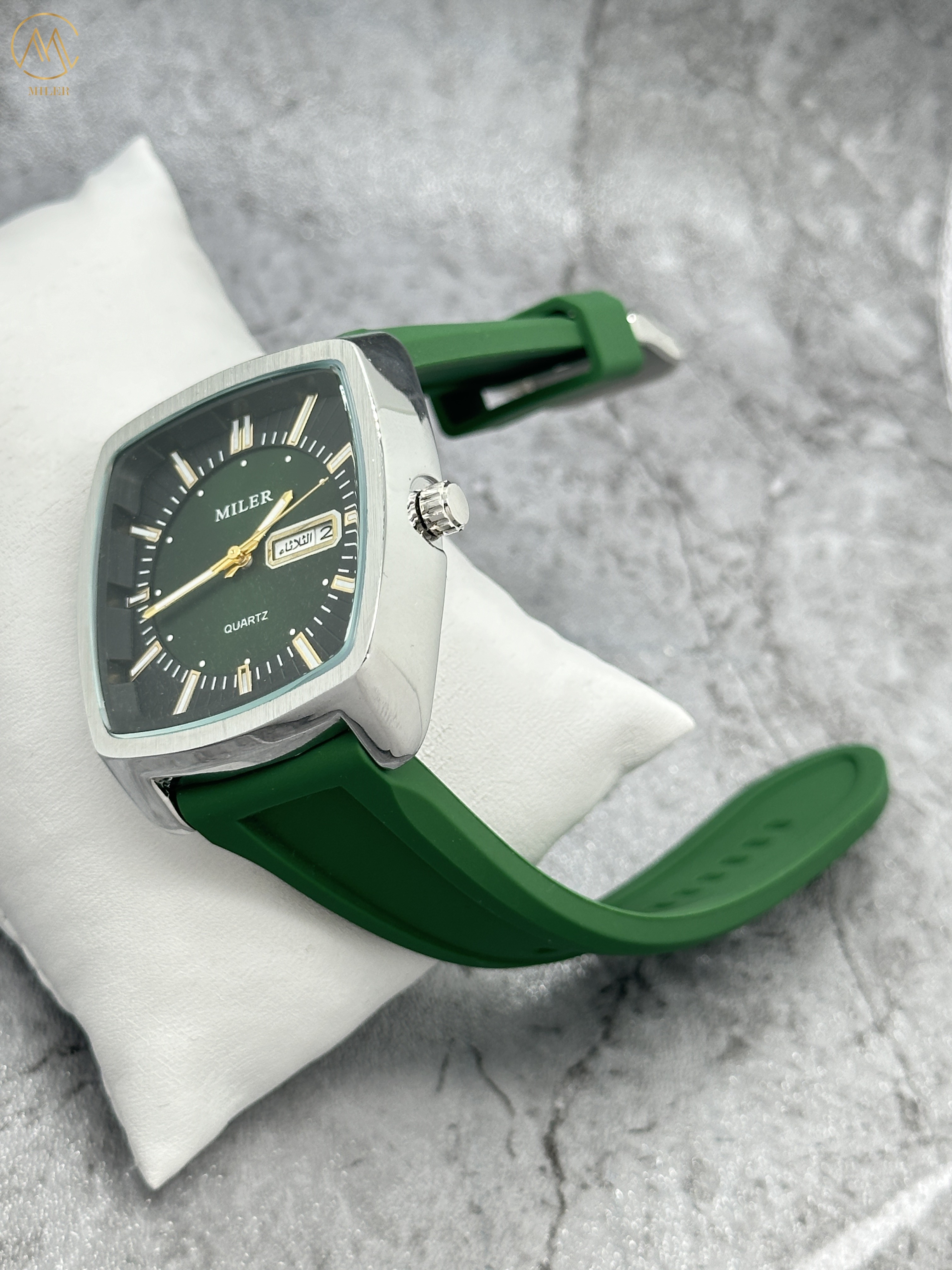 Silicone Band Classic Mens Wrist Watches for Classic and Modern Look