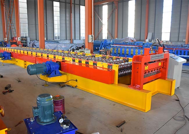 Steel Structure Floor Tile Making Machine High Strength Big Wave Length