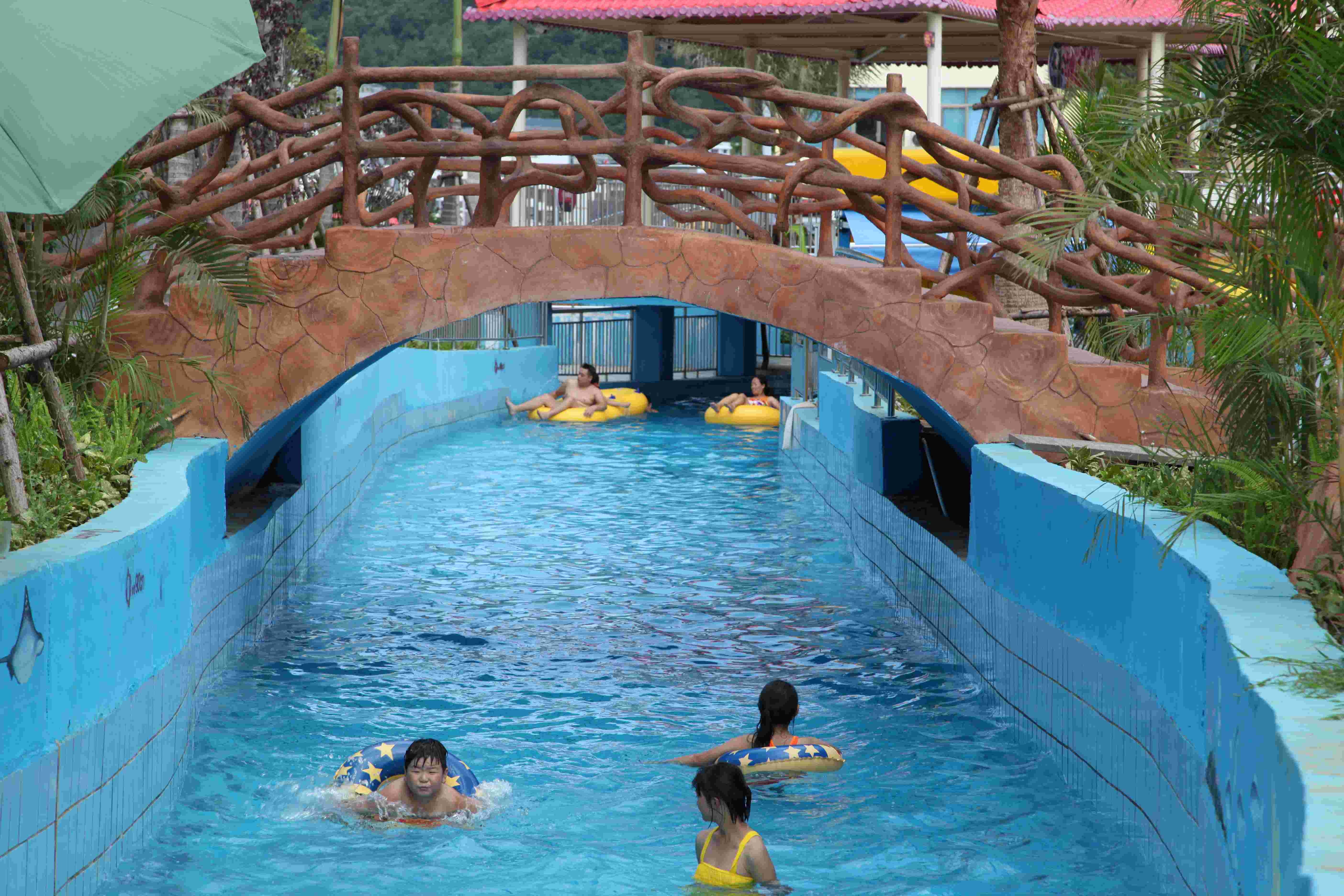 Swimming Pool Equipment Water Park Lazy River For Children / Family Fun Amusement Park