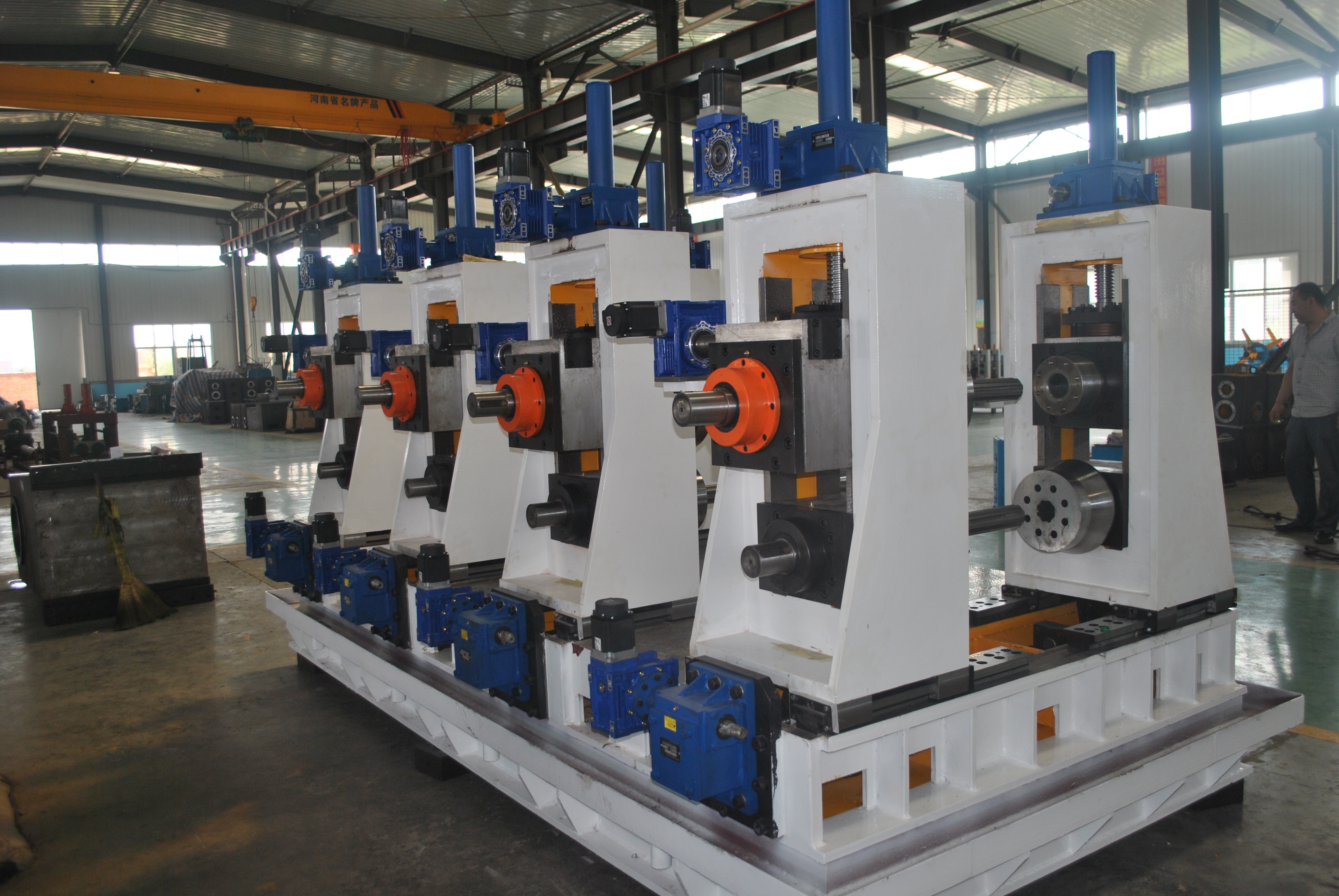Servo Automatic Adjustment Steel Tube Making Machine High Performance Smooth Production