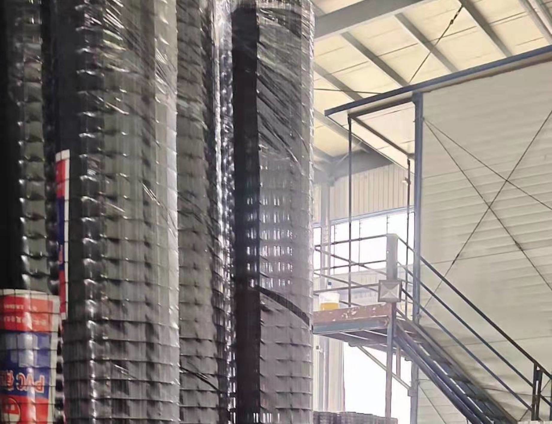 30m Roll Low Carbon Steel Wire Mesh PVC Welded Wire Mesh