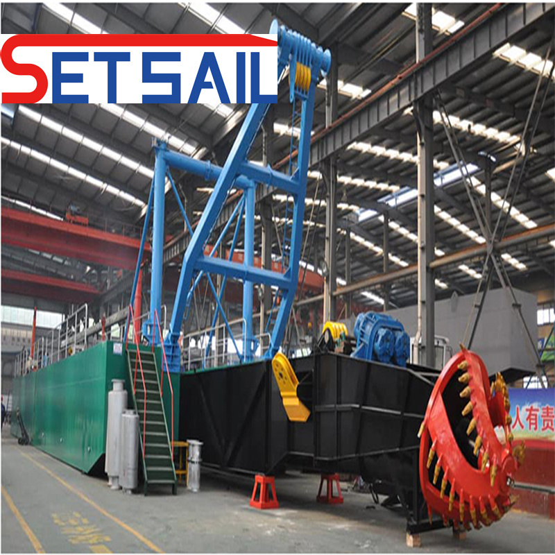 Durable Hull 6 Inch Cutter Suction Dredge with Diesel Engine