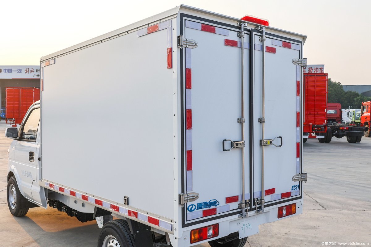 EEC Electric Cars With EEC Approval For Delivery 2023 COC l7e 4730*1670*1960mm Seats 2