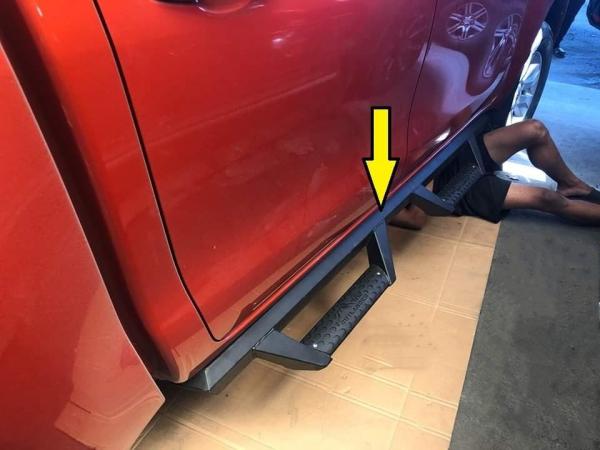 OEM Manufacturer Wholesale Metal Custom Running Boards , Truck Step Bars For