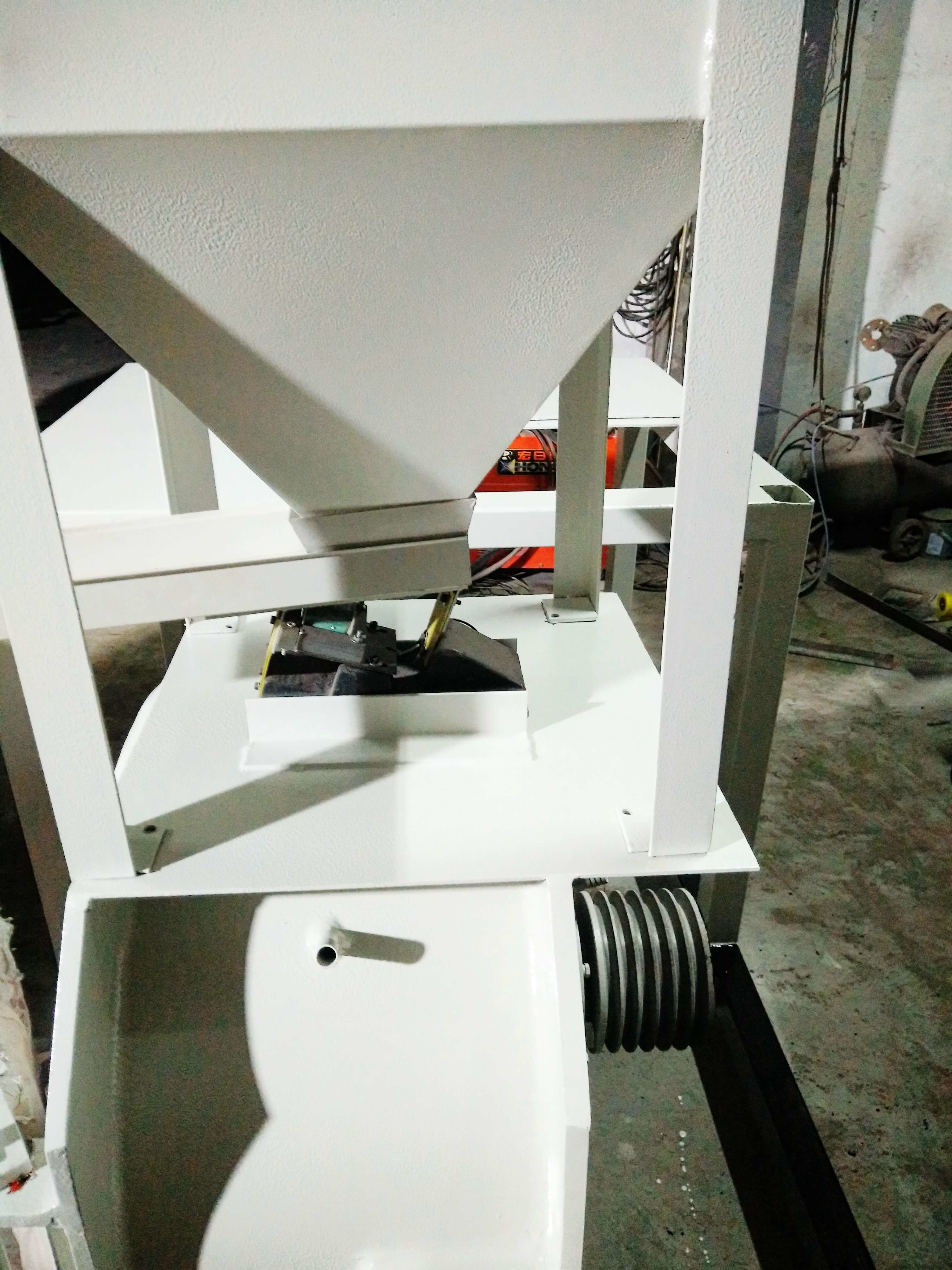 Double Shaft Plastic Milling Machine PP800 Air Cooling Small Size Abrasion Resistance