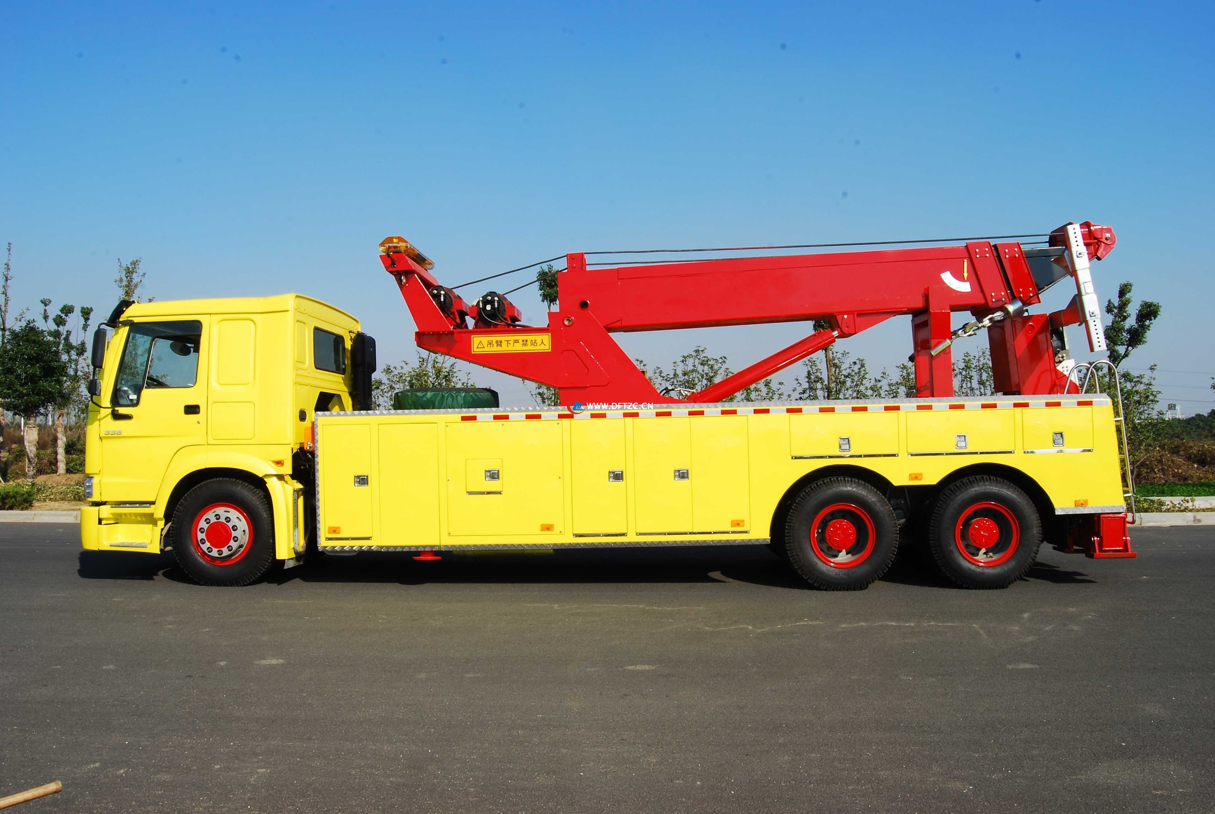 HOWO 60T Road Wrecker&Towing truck heavy duty wrecker truck for sale