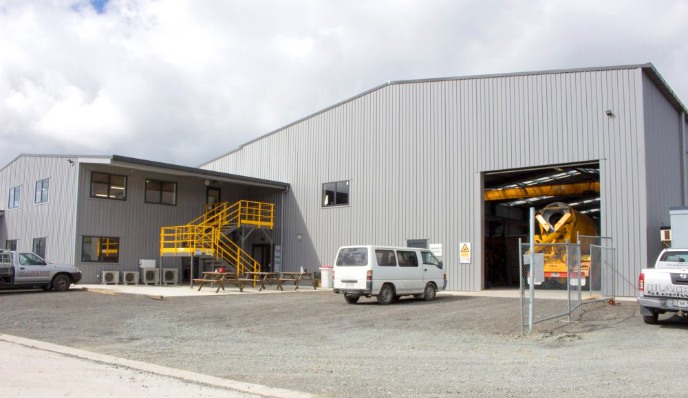 Prefab Metal Space Frame Q235 Q355B Grade Customized Steel Structure Workshops Factories