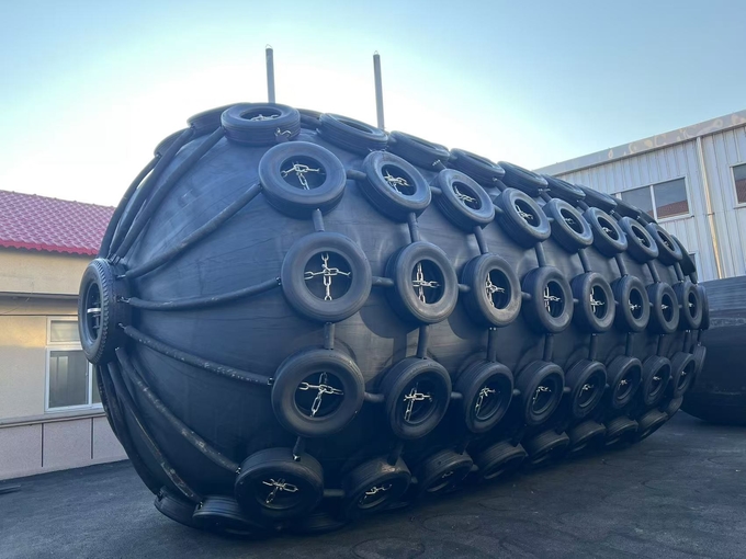 Wholly Wrapped Port Pneumatic Rubber Fender Yokohama For Ships