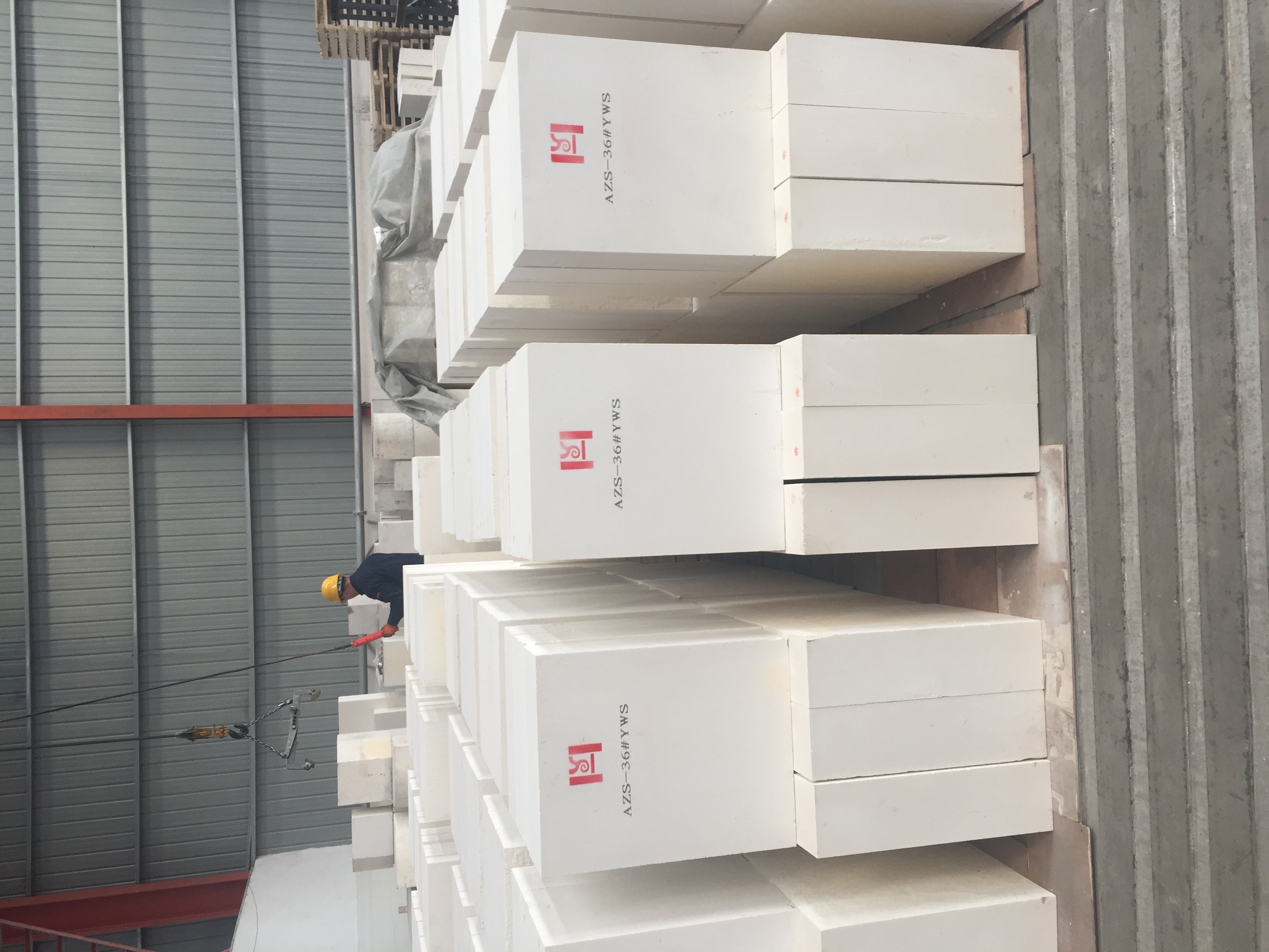 High Temperature Furnace Alumina Hollow Ball Refractory Brick with Little CrO Content