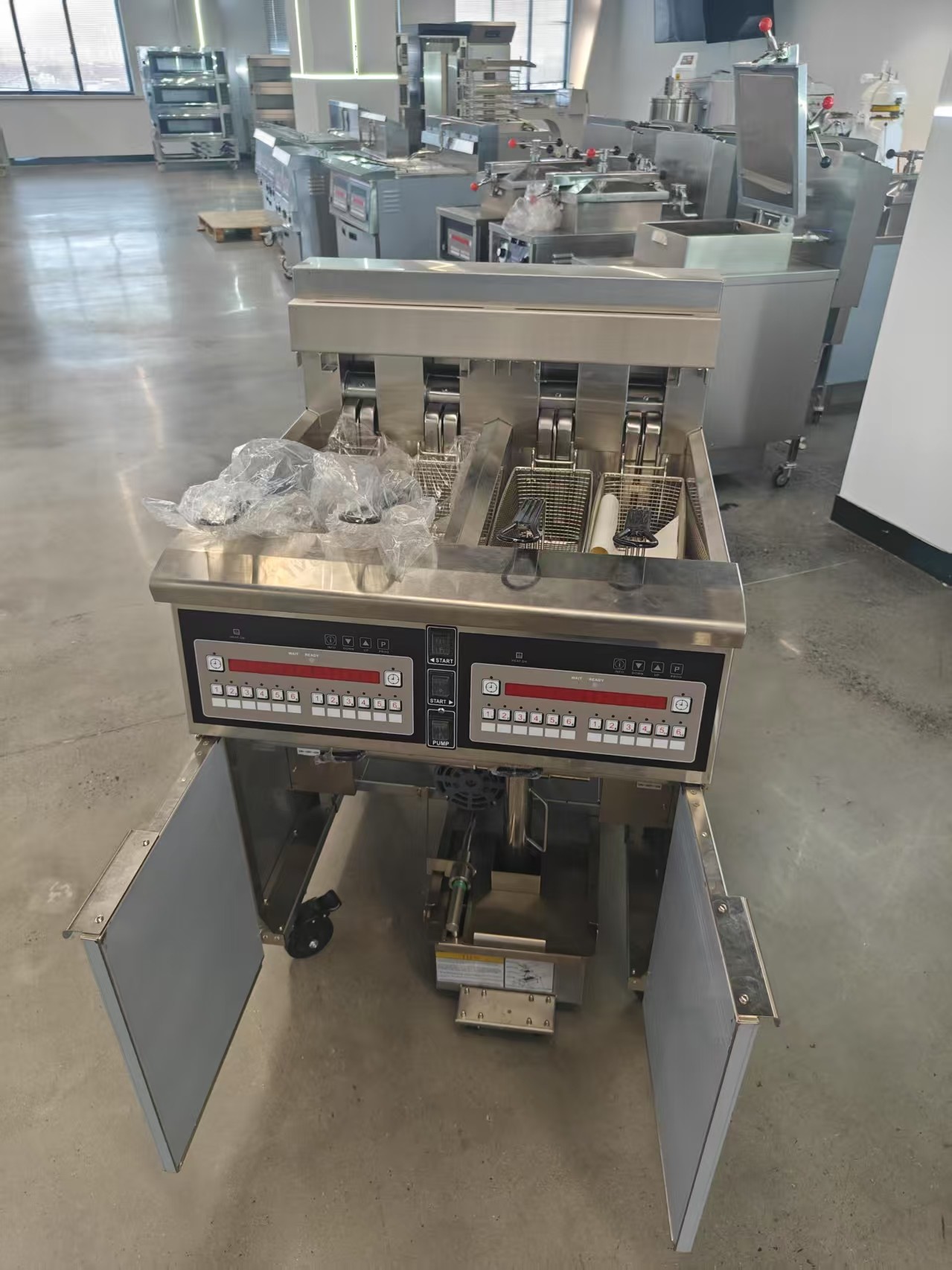 304SUS Factory Direct Sell Two Tanks Four Baskets Digital Panel Electric & Gas Open Fryer