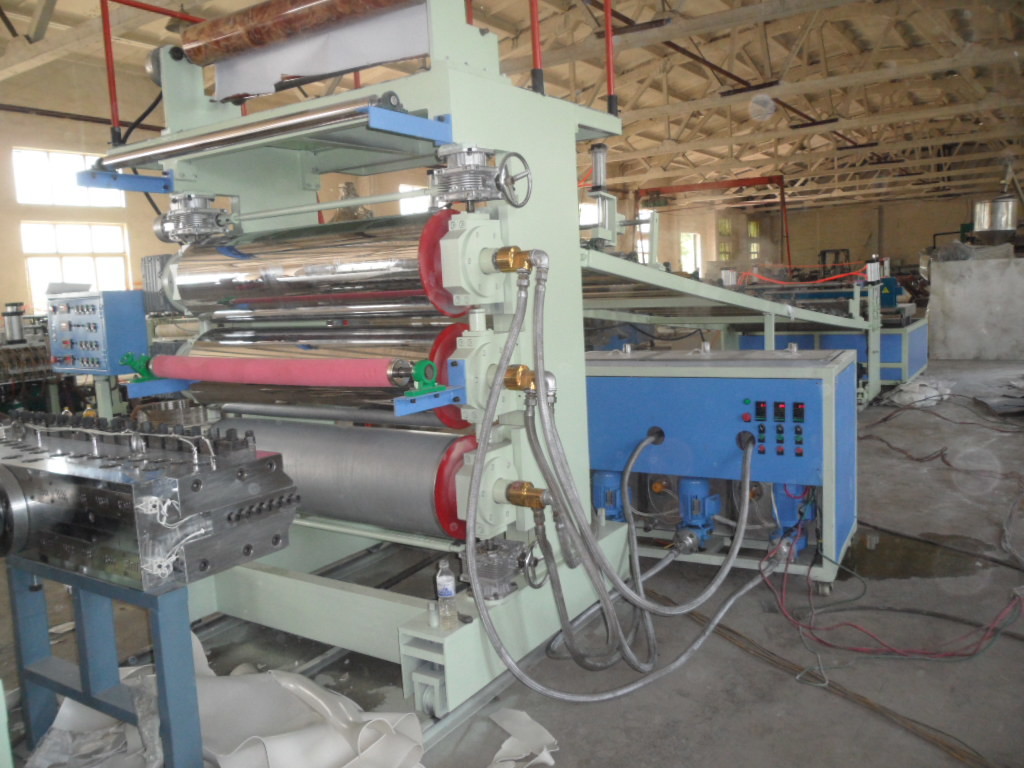 Three layer Wood Plastic Composite Extrusion Line WPC Contruction Template Making