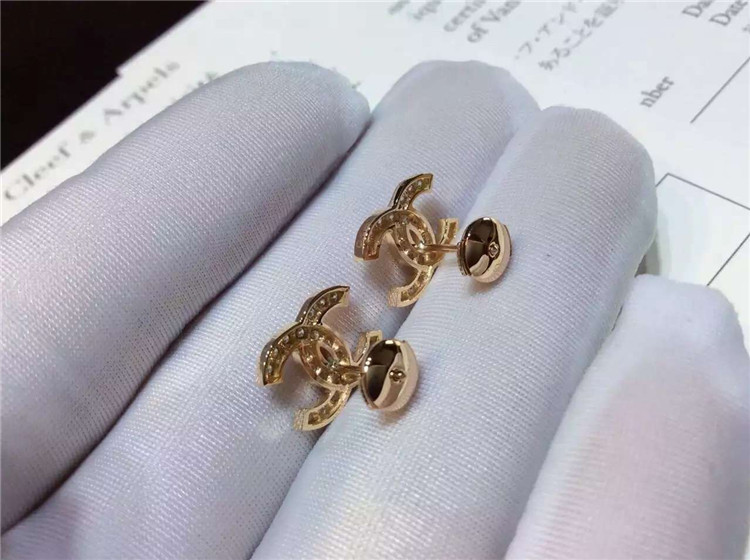 Logo Earrings in 18K White Gold Pave Diamonds Fashion Lady Jewelry Global Shipping